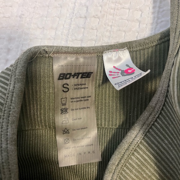 Bo and tee work out set by Jena Frumes - Picture 4 of 4